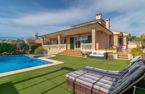 Marratxi Villa | 240 m² Villa ∙ 4 bedrooms ∙ 8 guests