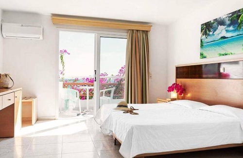 Karpathos Hotel | 24 m² Hotel ∙ 4 guests