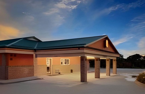 Siloam Springs Hotel | 24 m² Hotel ∙ 127 guests