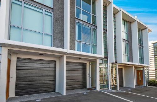 Taupo Apartment | 24 Marina View Retreat - Taupo Holiday Apartment