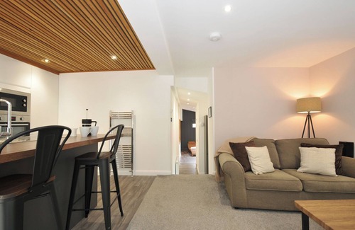 Dobwalls Cottage | 24 MEADOW RETREAT, luxury holiday cottage, with hot tub in Dobwalls