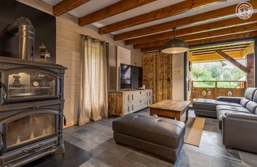 Aillon-le-Vieux House | 240 m² Gîte ∙ 5 bedrooms ∙ 12 guests