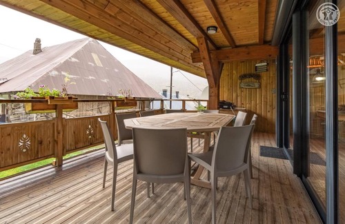 Aillon-le-Vieux House | 240 m² Gîte ∙ 5 bedrooms ∙ 12 guests