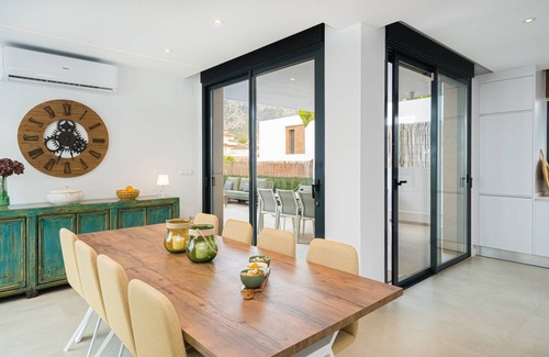 El Albir House | 240 m² House ∙ 4 bedrooms ∙ 8 guests