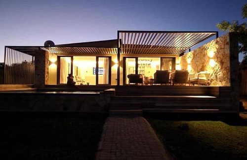 Thohoyandou Cabin | 240 m² Lodge ∙ 2 bedrooms ∙ 4 guests