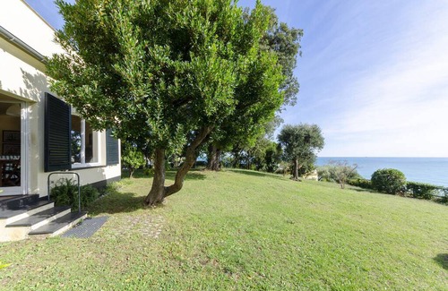 Arenzano Villa | 240 m² Villa ∙ 5 bedrooms ∙ 10 guests