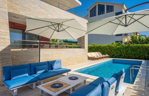 Zaton House | 241 m² House ∙ 6 bedrooms ∙ 10 guests
