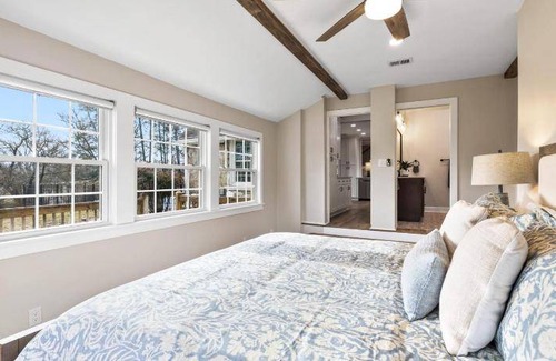 Maryville House | 242 m² House ∙ 5 bedrooms ∙ 10 guests