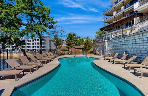 Lake Delton Condo | 244 m² Condo ∙ 4 bedrooms ∙ 12 guests