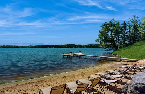Lake Delton Condo | 244 m² Condo ∙ 4 bedrooms ∙ 12 guests