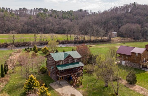 Todd Cabin | 245 m² Cabin ∙ 3 bedrooms ∙ 9 guests