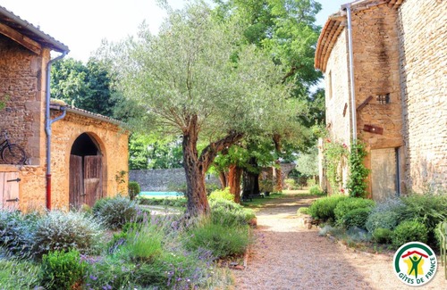 Montoison House | 245 m² Gîte ∙ 2 bedrooms ∙ 4 guests