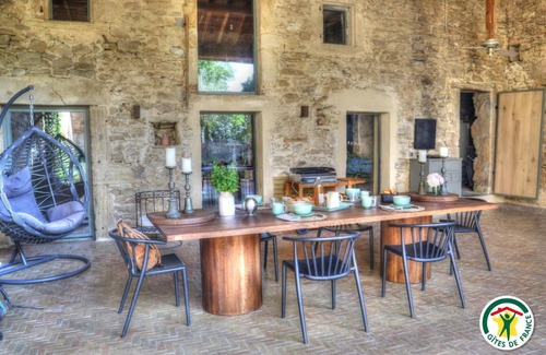 Montoison House | 245 m² Gîte ∙ 2 bedrooms ∙ 4 guests