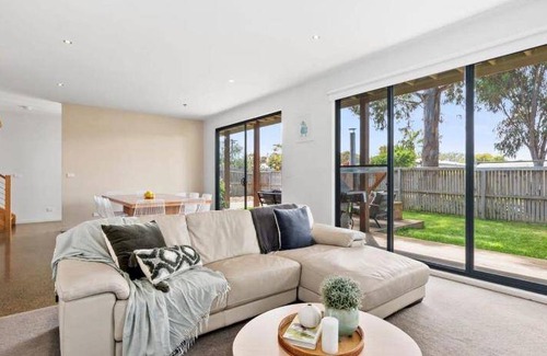 Barwon Heads House | 245 m² House ∙ 4 bedrooms ∙ 8 guests