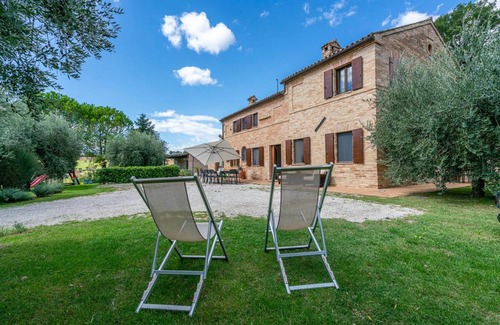Petriolo House | 245 m² House ∙ 5 bedrooms ∙ 10 guests