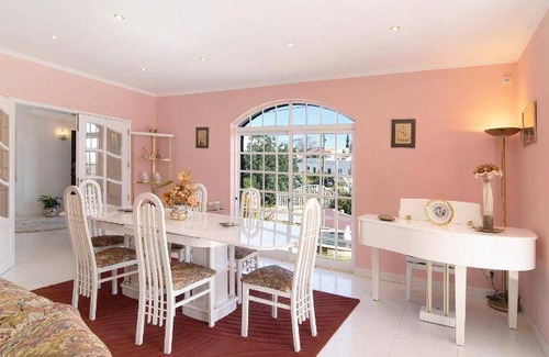 Lagos e Relvas Villa | 245 m² Villa ∙ 4 bedrooms ∙ 9 guests