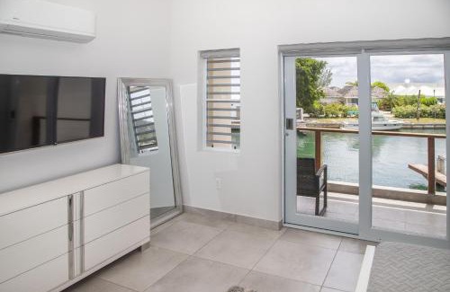 Jolly Harbour House | 246E South Finger