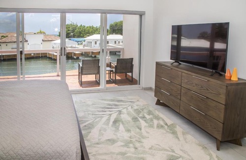 Jolly Harbour House | 247B Waterfront Villa on South Finger, Jolly Harbo