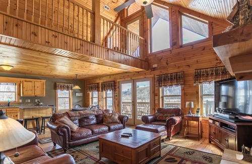 Deep Gap Cabin | 248 m² Cabin ∙ 3 bedrooms ∙ 10 guests