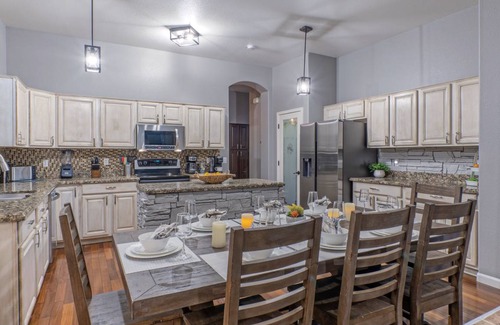 Chandler House | 248 m² House ∙ 4 bedrooms ∙ 8 guests
