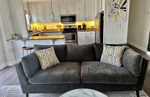 Downtown Atlanta Condo | 24B - Stylish Top Floor Condo in Downtown Atlanta!