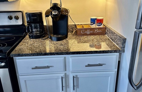 Downtown Atlanta Condo | 24B - Stylish Top Floor Condo in Downtown Atlanta!