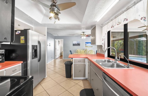 Cape Coral Villa | 25% Fall Discount! Enjoy The Weather!
