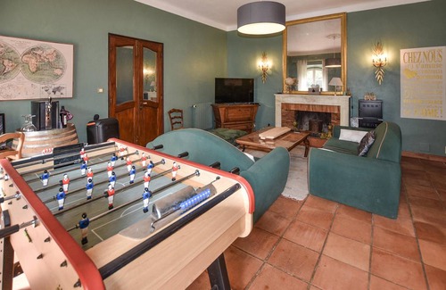 Entraigues-sur-la-Sorgue House | 250 m² House ∙ 3 bedrooms ∙ 7 guests