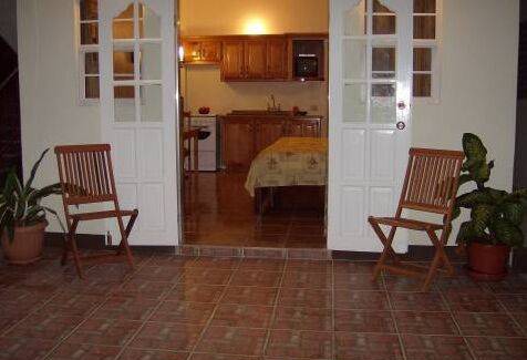 Les Coteaux Bed & Breakfast | 25 m² Bed and breakfast ∙ 3 bedrooms ∙ 4 guests