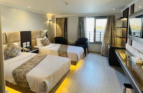 Nile River Luxor Boat Rental | 25 m² Boat ∙ 3 guests