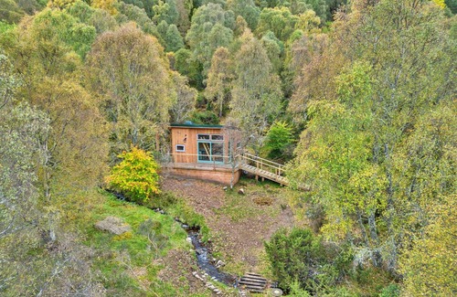 Glen Urquhart Ski Chalet | 25 m² Chalet ∙ 1 bedroom ∙ 2 guests