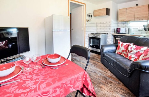 Saint-Sever-Calvados House | 25 m² House ∙ 1 bedroom ∙ 2 guests