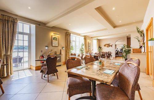 Hall Hotel | 25 m² Hotel ∙ 4 guests