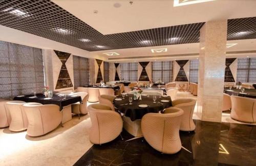 Jabalpur Hotel | 25 m² Hotel ∙ 4 guests