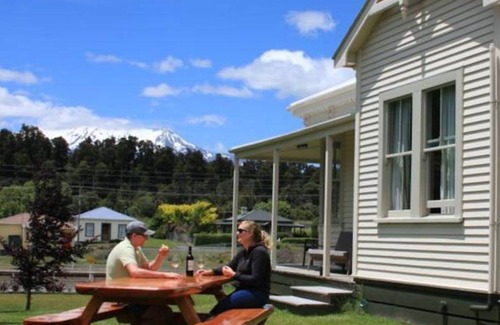 Ohakune Cabin | 25 m² Lodge ∙ 3 bedrooms ∙ 10 guests