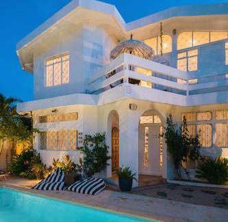 Pointe aux Canonniers House | 25 m² House ∙ 6 bedrooms ∙ 13 guests