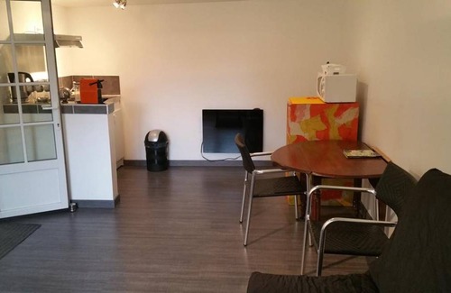 Saint-Ay Apartment | 25 m² Studio flat ∙ 1 bedroom ∙ 2 guests