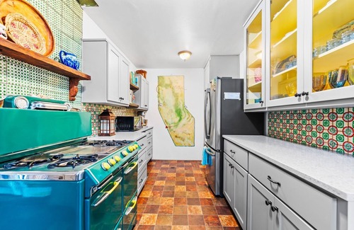 Ventura House | 25%Off Sept 4-7! Comfy Beds Amazing Backyard W/Spa