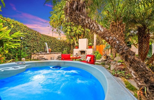 Ventura House | 25%Off Sept 4-7! Comfy Beds Amazing Backyard W/Spa
