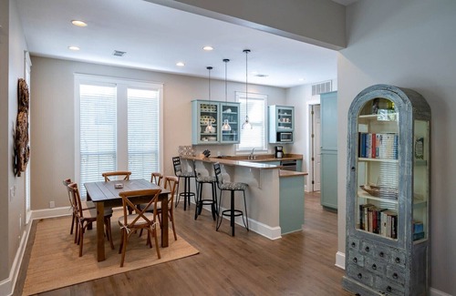 Seagrove Beach House | 25% SALE Thru FALL~Follow The Heron~Summers Edge S/D~2 Community Pools~BeachGear