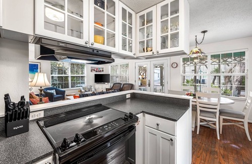Seagrove Beach House | 25% SALE Thru FALL~Moondance~Pet Friendly~Heated Pool~Walk to Beach/Seaside~Gear