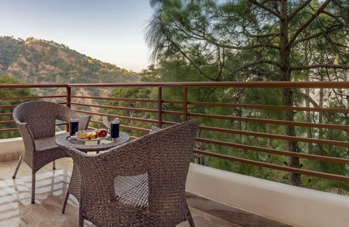 Kumarhatti Apartment | 250 m² Apartment ∙ 4 guests
