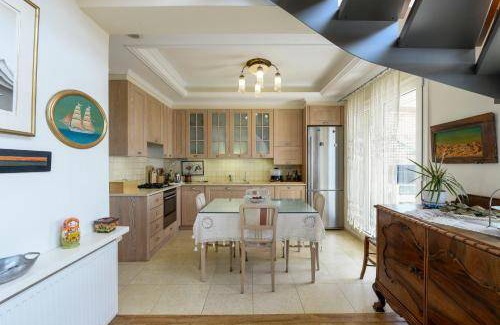 Kalamaria Apartment | 250 m² Apartment ∙ 2 bedrooms ∙ 4 guests