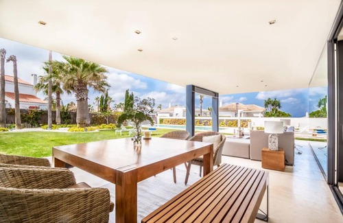 Cabo Roche House | 250 m² House ∙ 5 bedrooms ∙ 10 guests