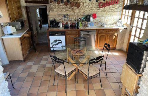 Saint-Clair-sur-Epte House | 250 m² House ∙ 5 bedrooms ∙ 11 guests