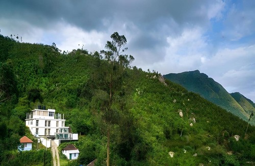 Periyur Hotel | 250 m² Hotel ∙ 3 guests