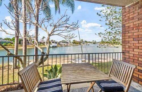 Mooloolaba House | 250 m² House ∙ 2 bedrooms ∙ 5 guests