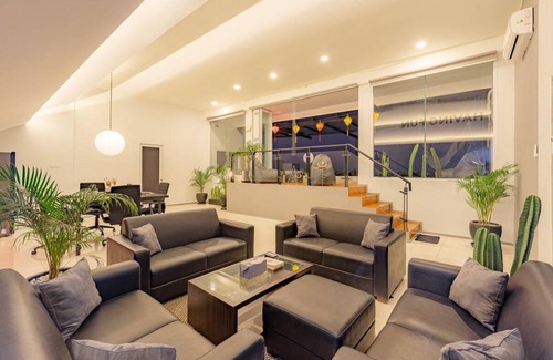 Batubelig House | 250 m² House ∙ 2 bedrooms ∙ 4 guests
