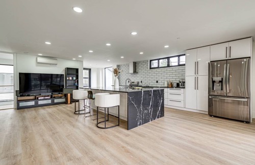 Martha Lake House | 250 m² House ∙ 2 bedrooms ∙ 9 guests