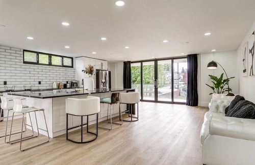 Martha Lake House | 250 m² House ∙ 2 bedrooms ∙ 9 guests